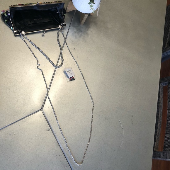 NEW—MAX MAYER- beaded clutch/purse/evening bag - Picture 4 of 8